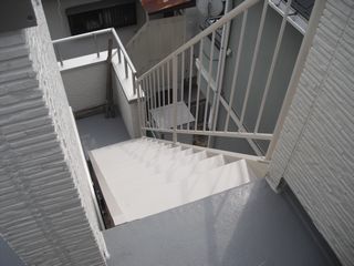 ウスイホーム階段１.JPG